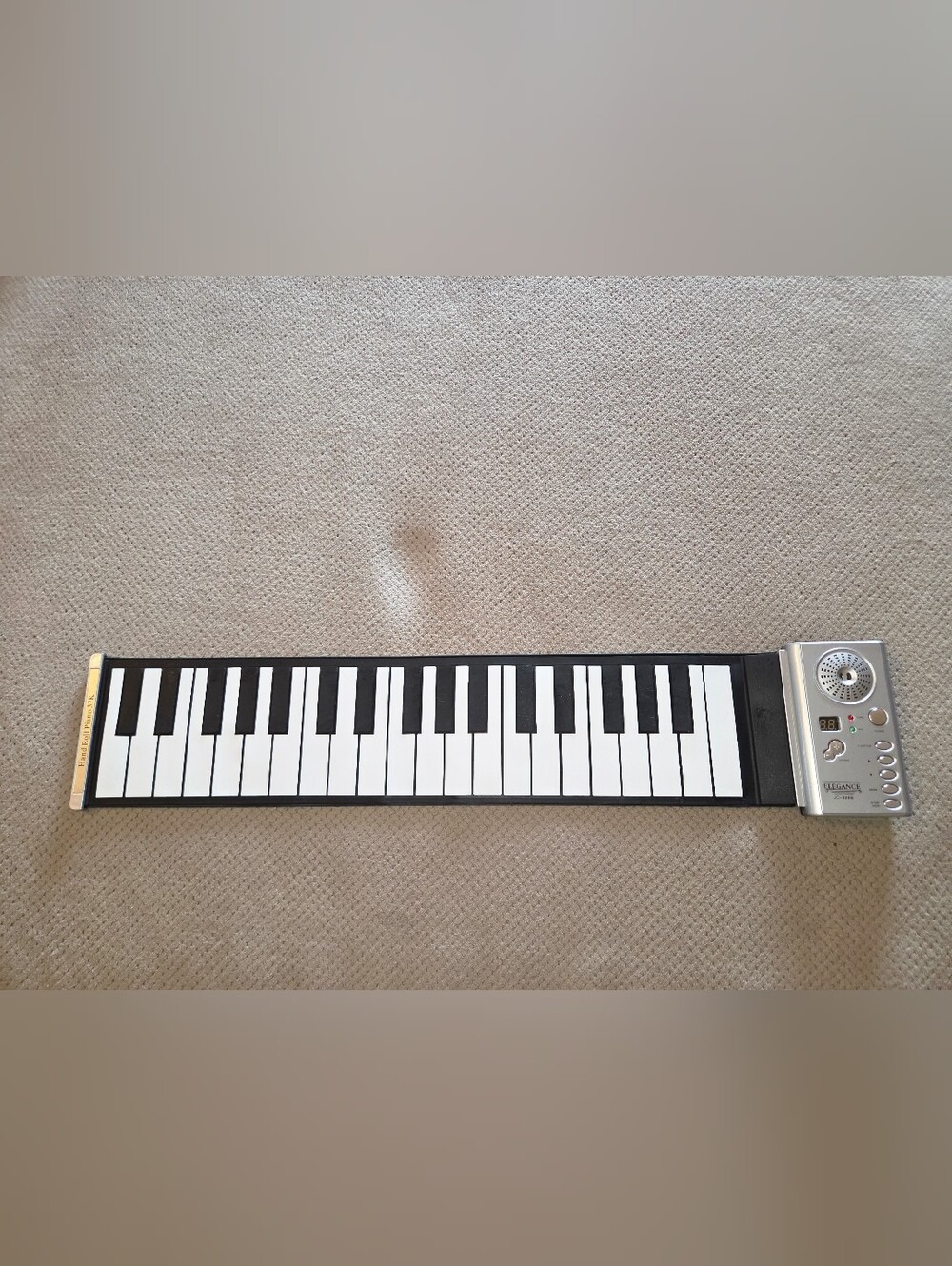 Hand Roll-a-Piano 37K Digital Electronic Portable Keyboard 37 Keys and 16 Sounds
